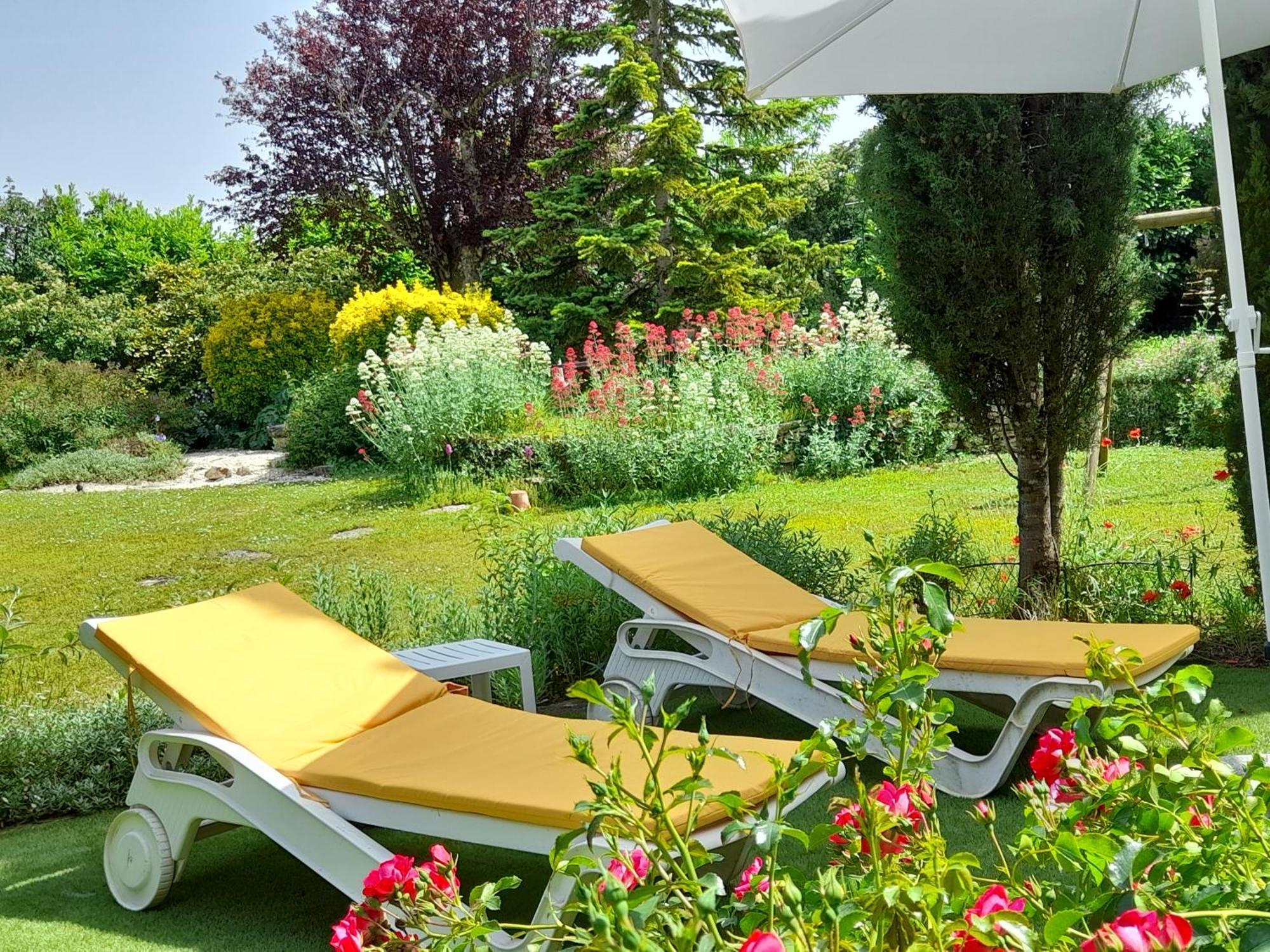 La Causserie, 2 Chambres D'Hotes, 2 A 4 Invites, Pour Vous Seuls Gramat Esterno foto